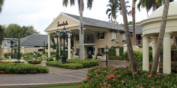 The elegant, inviting entrance to Sandals Royal Plantation.