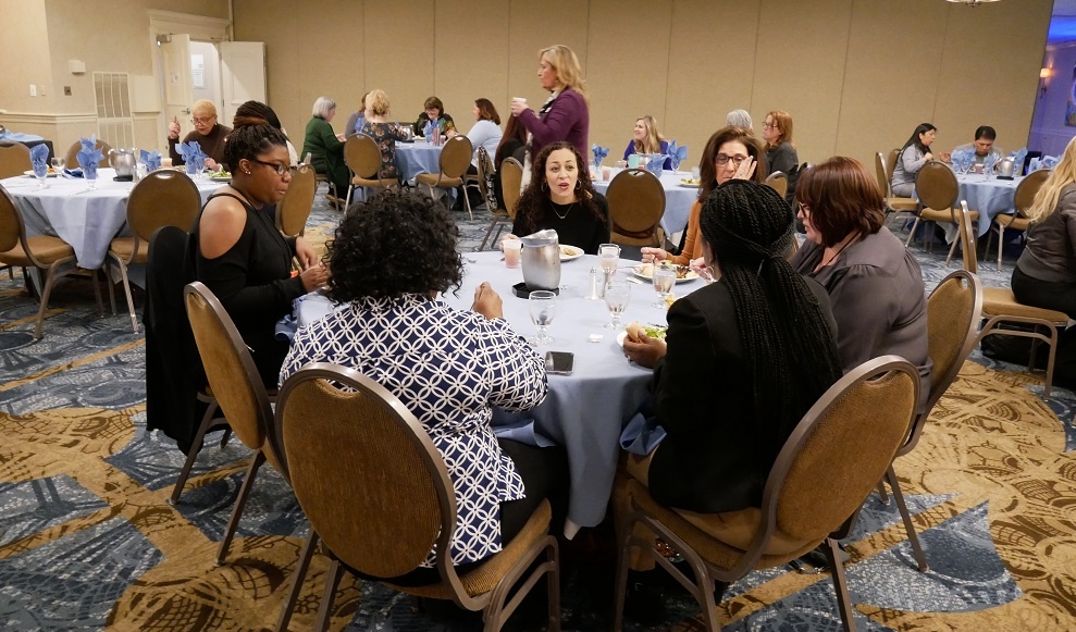 Agents Networking Lunch Table Foundation For Success