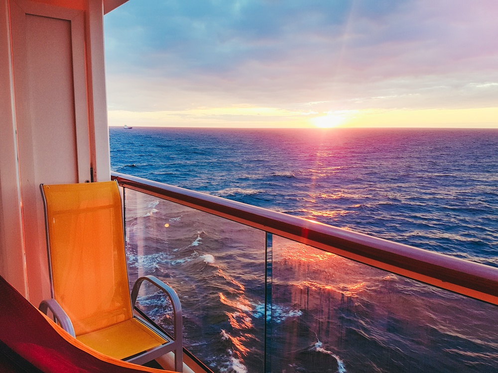 Cruise_Ship_Balcony_Sunset